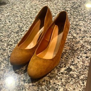 Tan Block Heel Pump